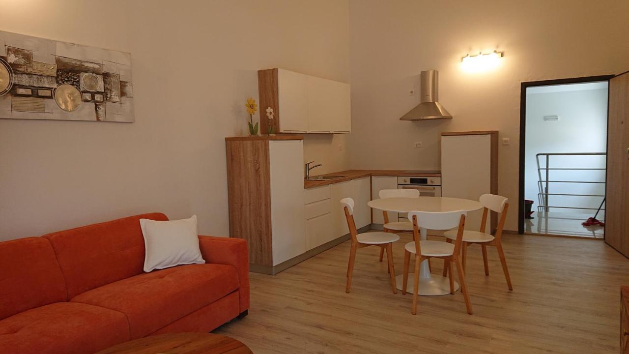 Irena Apartment Cres Exterior foto