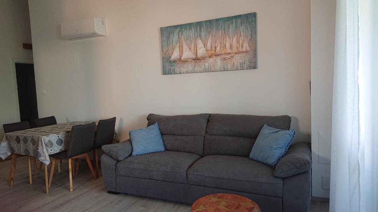 Irena Apartment Cres Exterior foto